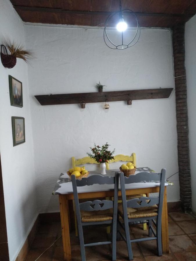 El Patio Andalu Bed and Breakfast Ardales Exteriör bild